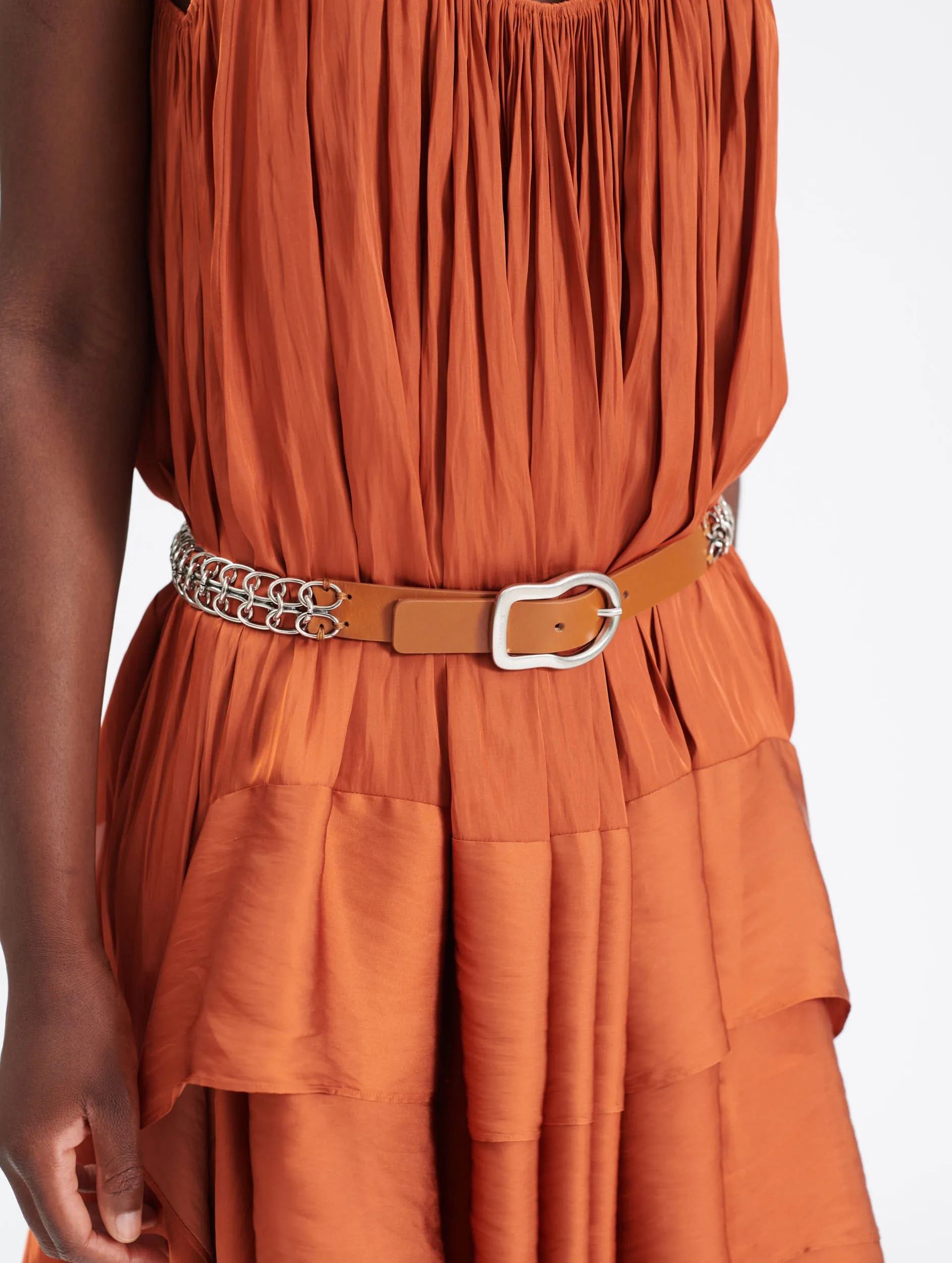 Ceinture chaîne argenté et camel