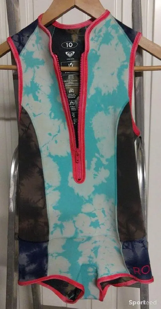 COMBINAISON SURF SHORTY MAILLOT ROXY NEOPRENE 1,5mm / Enfant d'occasion Ajouté le : 12/11/2023
